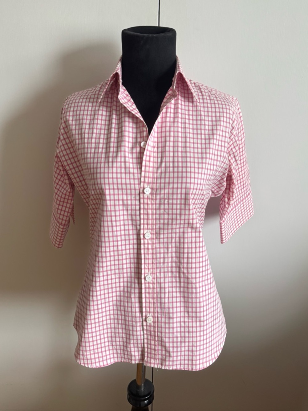 Jantzen Custom Made Pink Check Women’s Button-Up Shirt fits a US size 4.